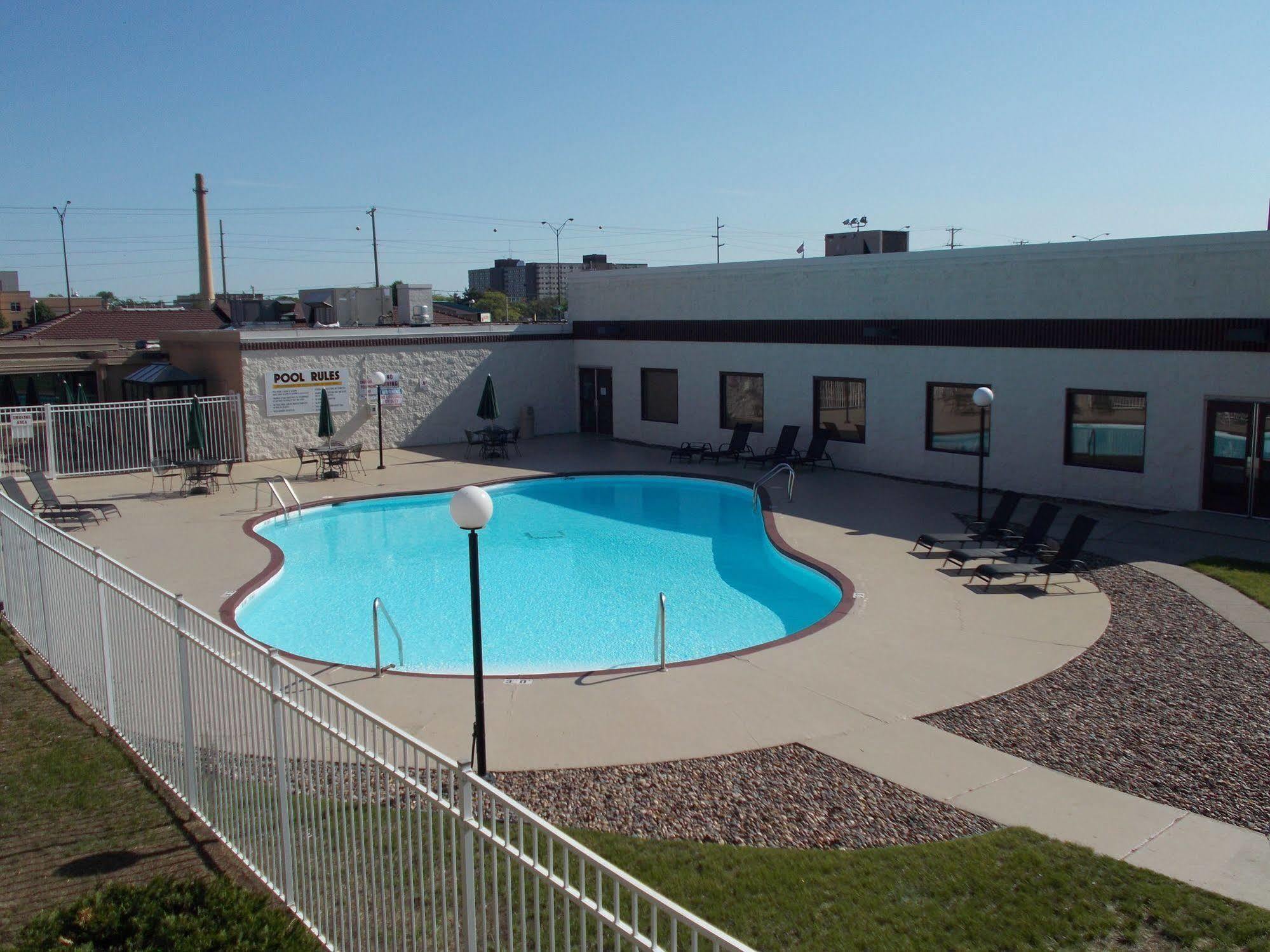 Americas Best Value Inn - Campus View Eau Claire Exterior foto