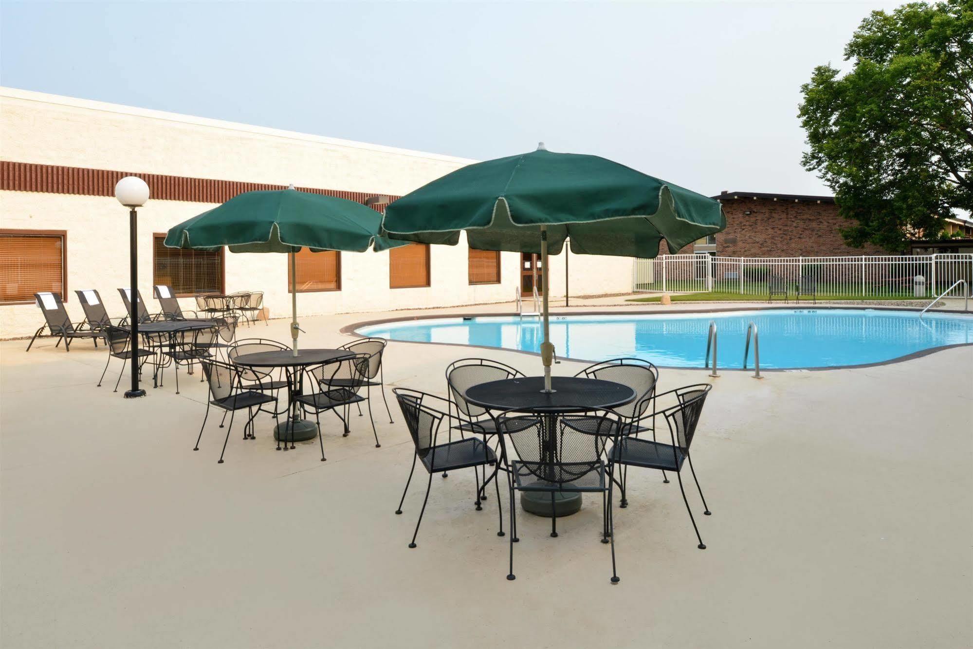 Americas Best Value Inn - Campus View Eau Claire Exterior foto